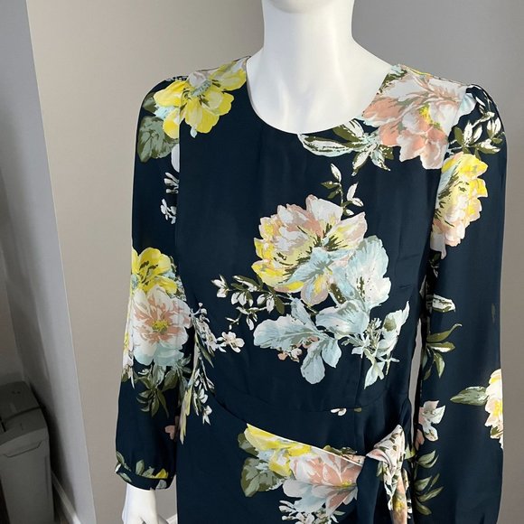 SOCIALTE: NWT Wrap Midi Dress - Picture 3 of 8